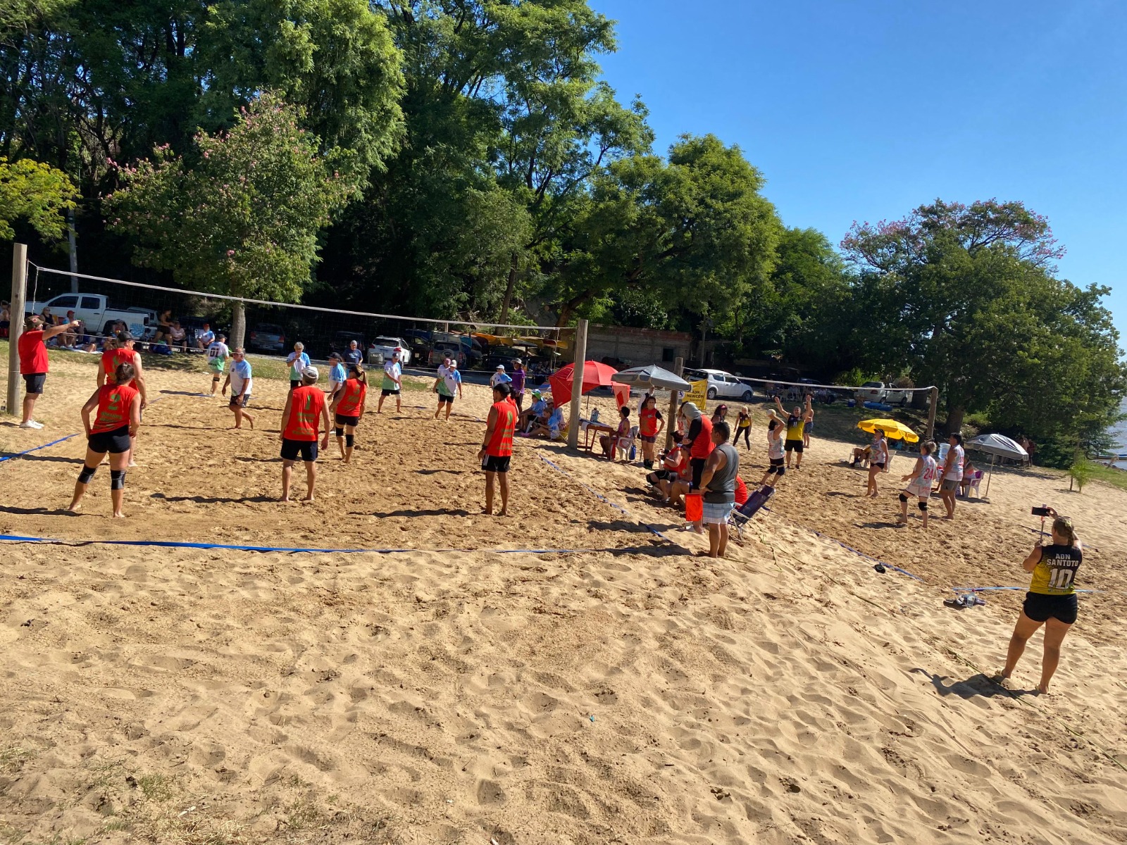 La Paz vivió un finde de Newcom en la playa